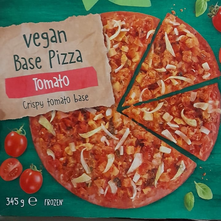 photo of Vemondo vegan base pizza tomato shared by @lupogrigio on  16 Mar 2023 - review