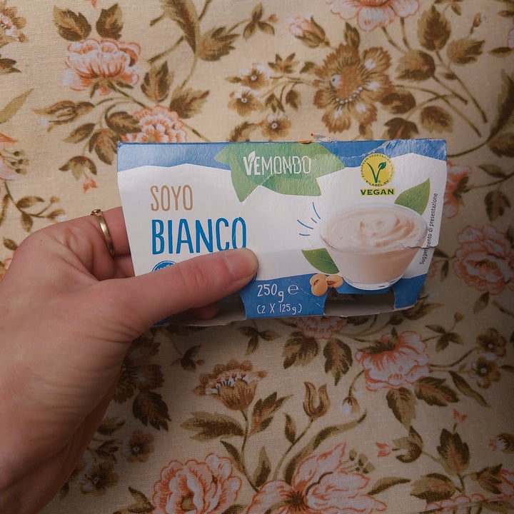 photo of Vemondo soy yogurt shared by @hojder on  12 Jan 2023 - review