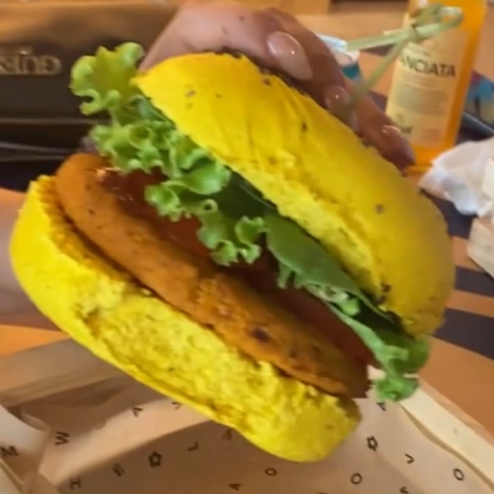 photo of Flower Burger Funky Cecio shared by @mariaforesti on  19 Jan 2023 - review