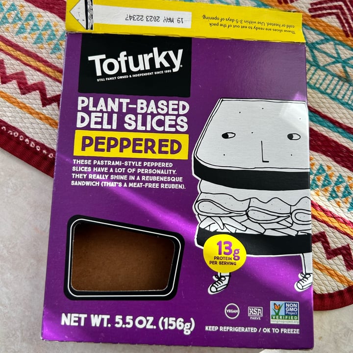 photo of Tofurky Plant-Based Deli Slices Peppered shared by @izzyyrey on  10 Apr 2023 - review