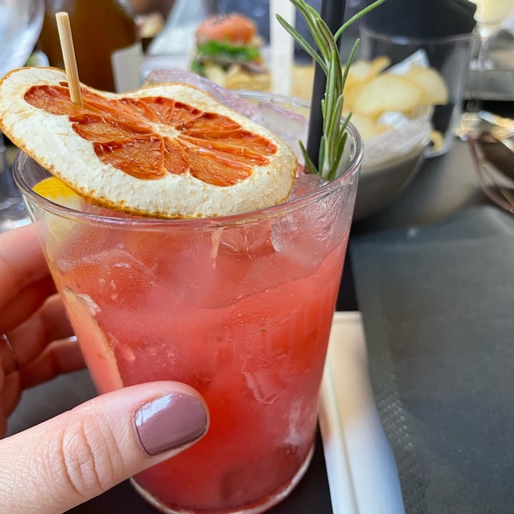 photo of Fresco cocktail analcolico al pompelmo shared by @chezblanchette on  15 Aug 2023 - review