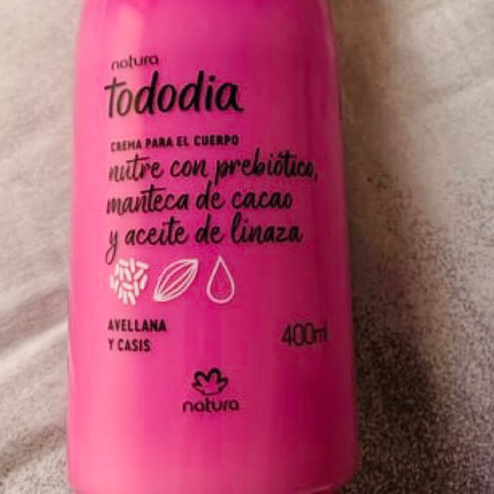 photo of Natura Crema corporal tododia- avellana y casis shared by @pame-d on  26 Jul 2023 - review