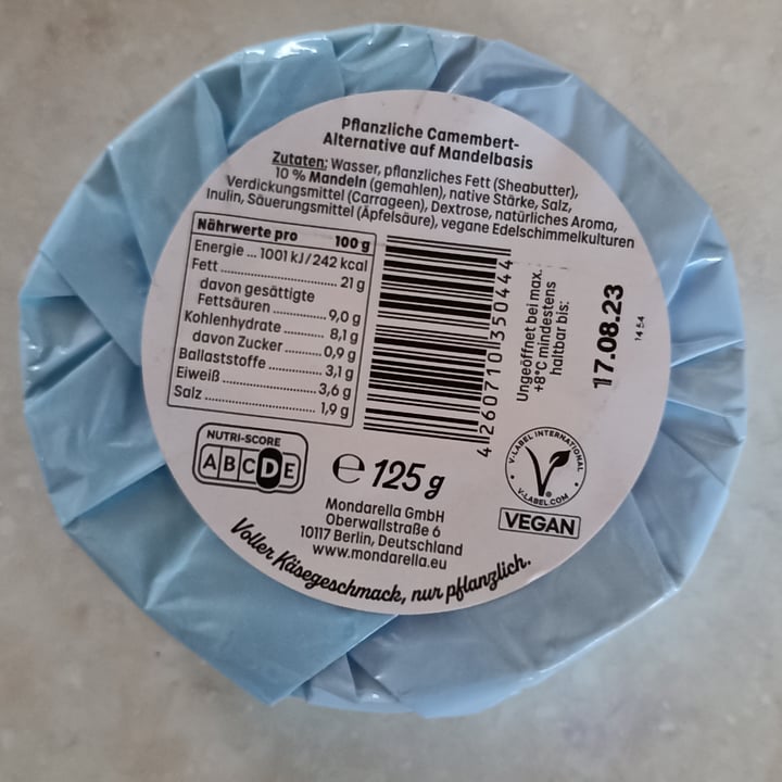 photo of Mondarella Milder Soft Blanc Camembert shared by @lasimo on  08 Aug 2023 - review