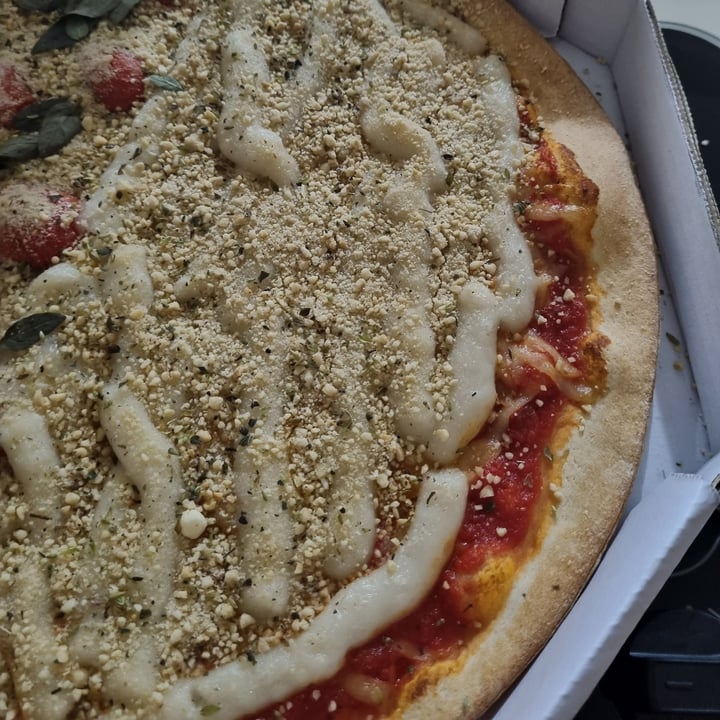 photo of Di Blasi Pizzas Artesanais Niterói 3 Queijos shared by @nathaliacardoso on  03 Jan 2023 - review
