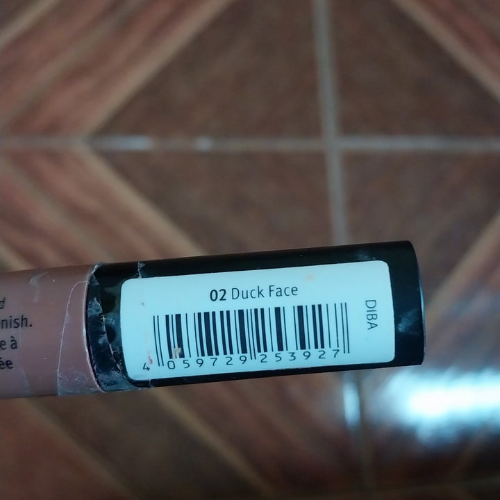 photo of Essence  Liquid lipstick stay 8h matte shared by @pauluna on  23 May 2023 - review
