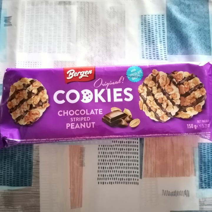 photo of Bergen Cookies with chocolate striped peanuts shared by @anthe on  13 Jun 2023 - review
