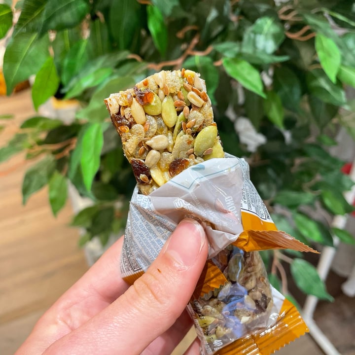 photo of Taste of Nature Almond bar shared by @claudiad on  26 Jul 2023 - review