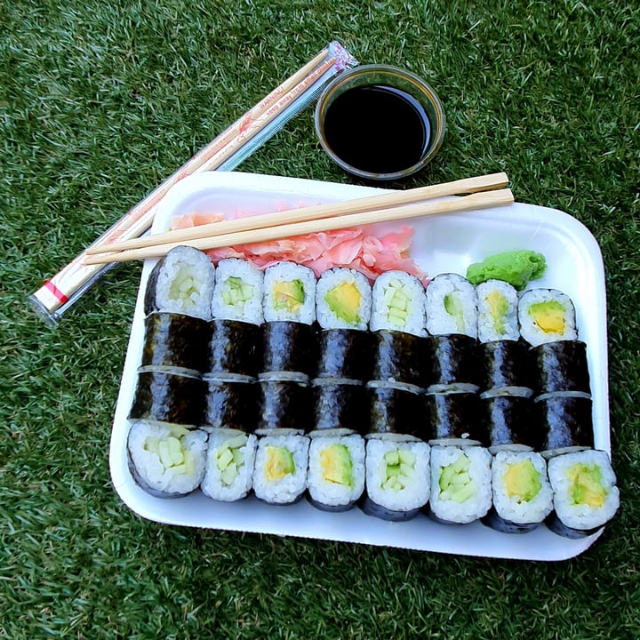 photo of Kung-Fu Kitchen Cucumber maki shared by @humanequalshypocrite on  16 Jan 2023 - review