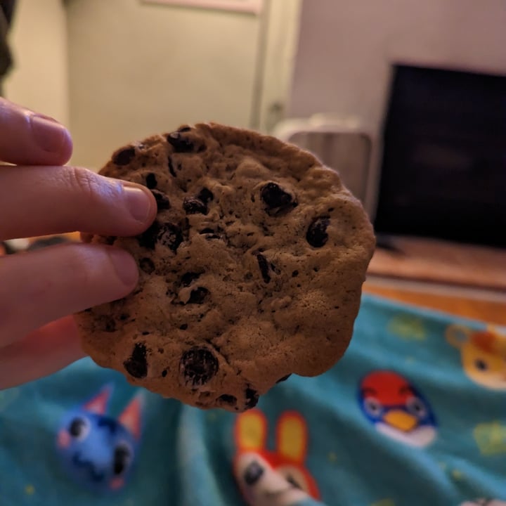 photo of Whole Foods Market Vegan Chocolate Chip Cookies shared by @kornclown7 on  20 Mar 2023 - review