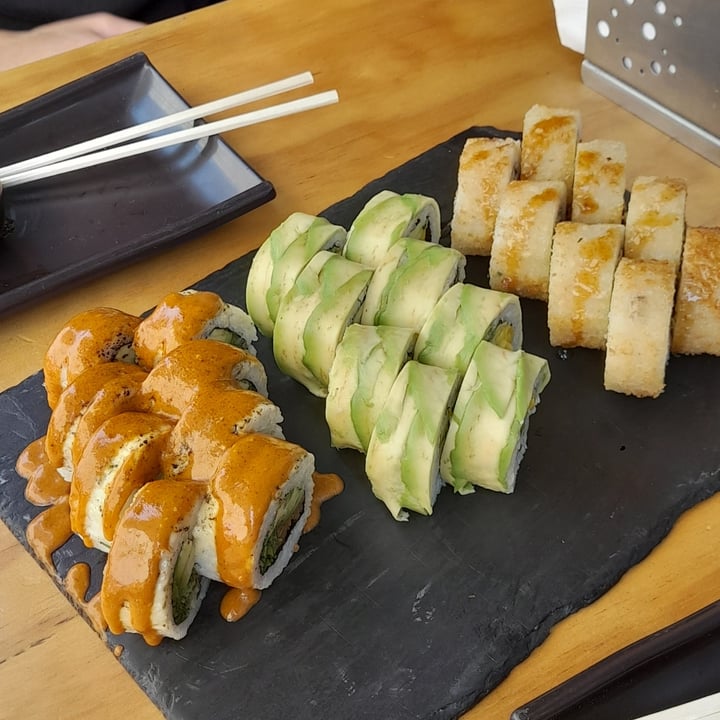 photo of Kambo Sushi Mozarella Roll shared by @vegan2020pasapiola on  17 Jan 2023 - review