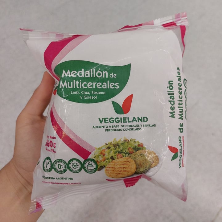 photo of Veggieland Medallón Multicereales shared by @carinci on  26 Feb 2023 - review