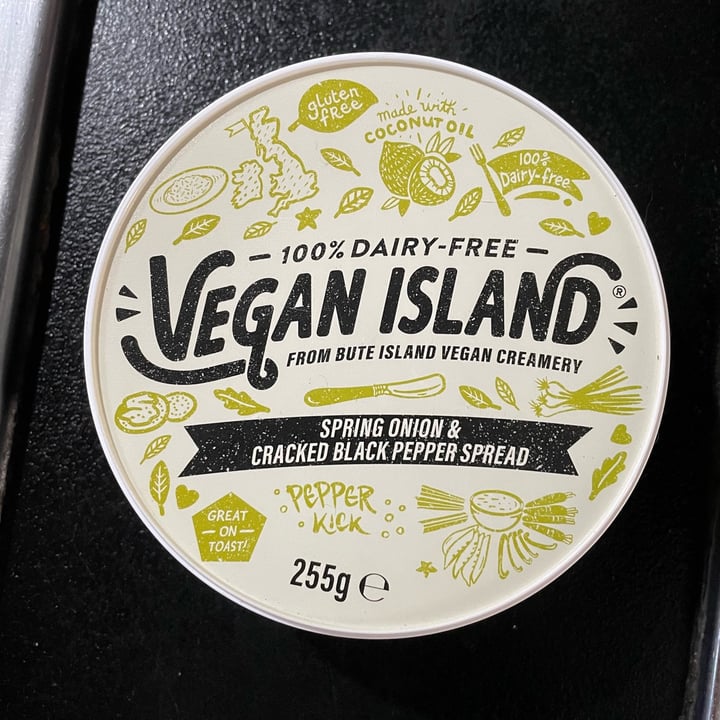 photo of Vegan island Dairy Free Spread With Spring Onion shared by @sara238 on  03 Aug 2023 - review