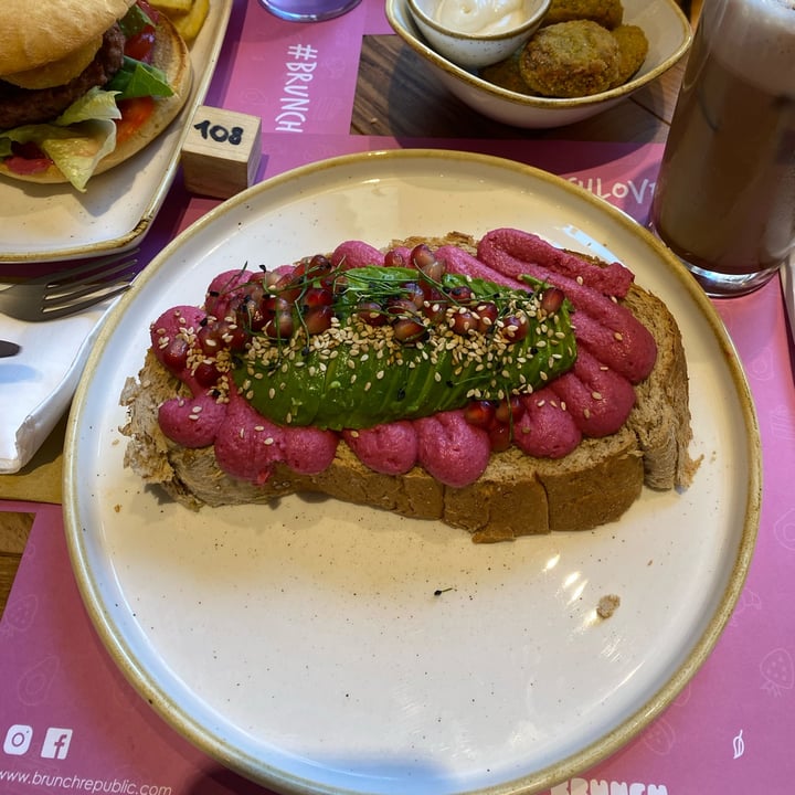 photo of Brunch Republic Padova very vegan toast shared by @veganfuorisede on  15 Aug 2023 - review