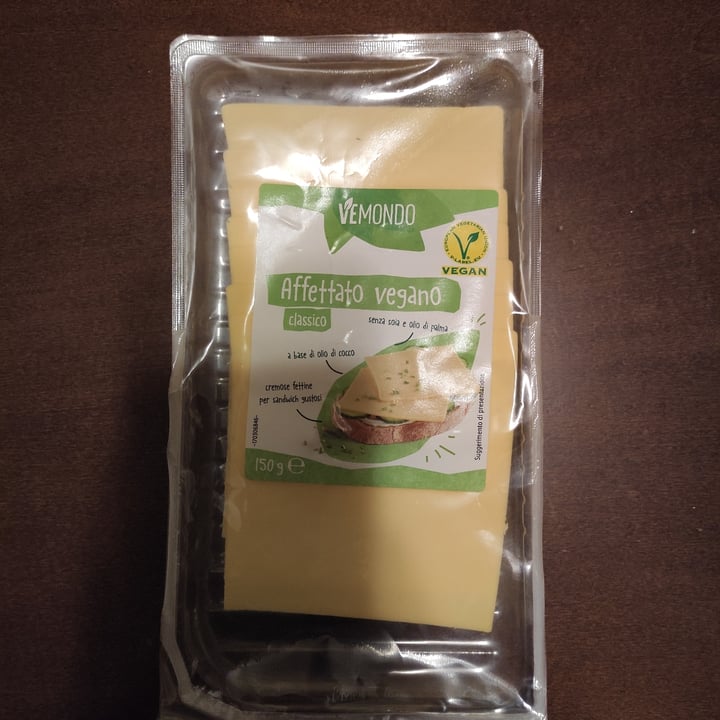 photo of Vemondo Affettato Vegano Classico shared by @nociaperte on  03 Jan 2023 - review