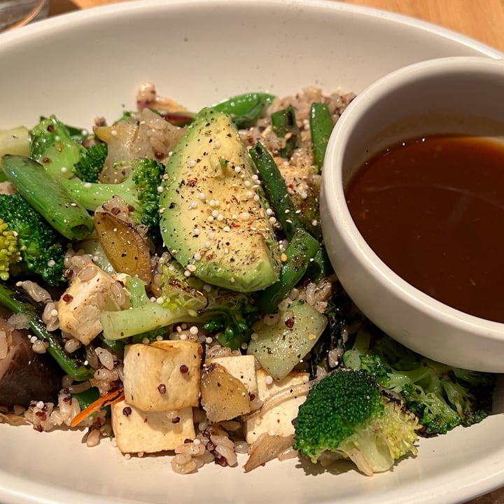 photo of True Food Kitchen Teriyaki Quinoa Bowl shared by @thatveganbaygal on  06 Feb 2023 - review