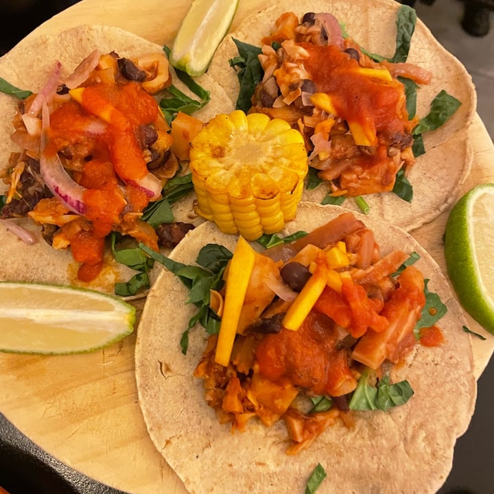 photo of La Oveja Negra taberna vegana. Tacos de jackfruit shared by @lurkelele on  26 Jun 2023 - review