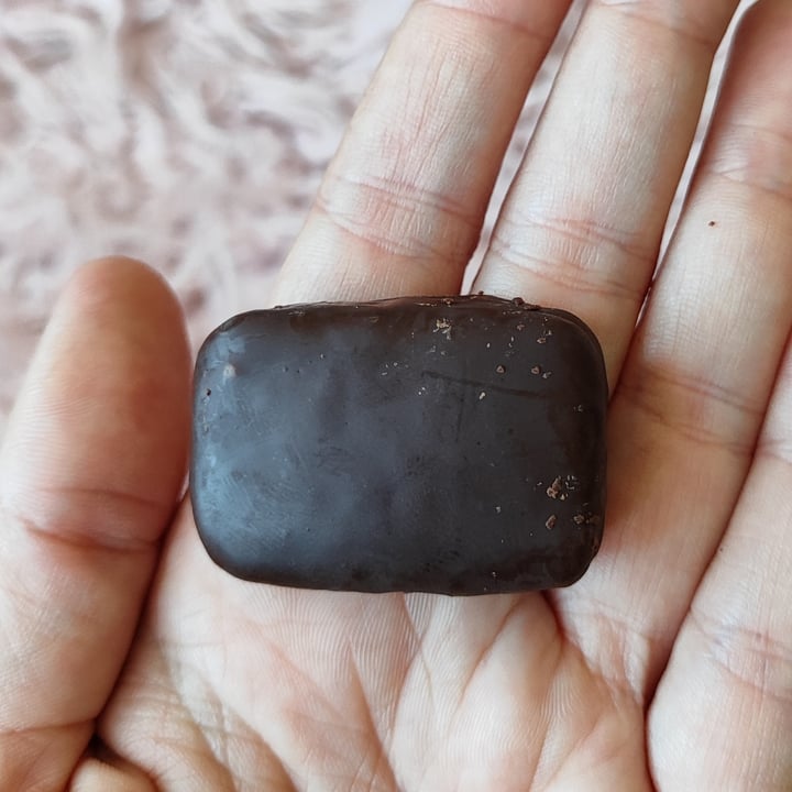photo of UNREAL Dark Chocolate Coconut Bars shared by @littleredmushroom on  20 Jun 2023 - review