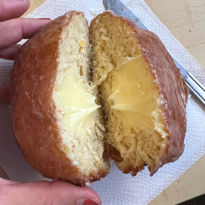 photo of Donut Farm Oakland Bavarian Cream shared by @orangeash on  13 Mar 2023 - review