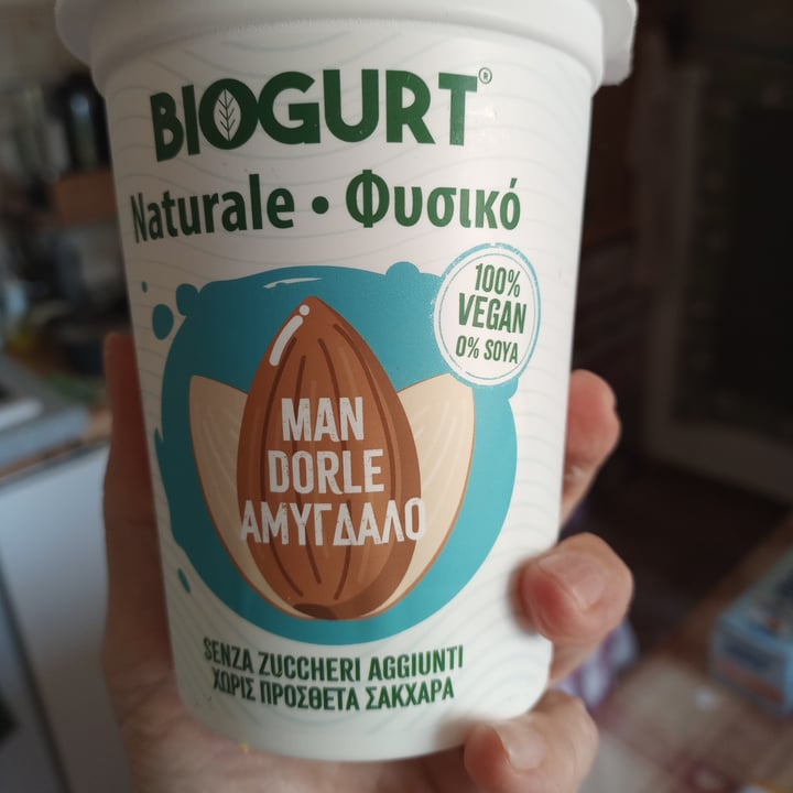 photo of Biogurt Kefir Mandorle Senza Zuccheri shared by @iosonosoloio on  09 May 2023 - review