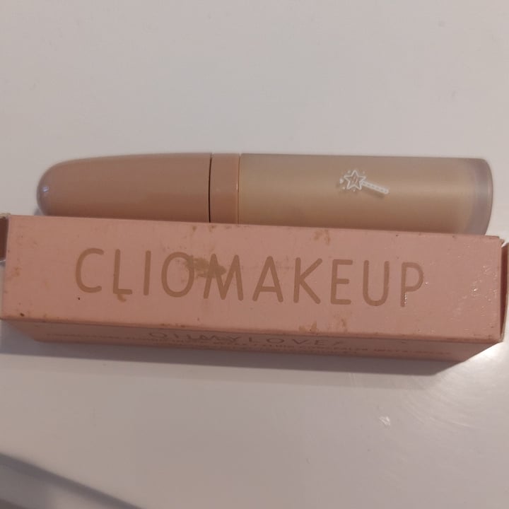 photo of Clio Makeup Correttore shared by @silviaddox on  06 Apr 2023 - review