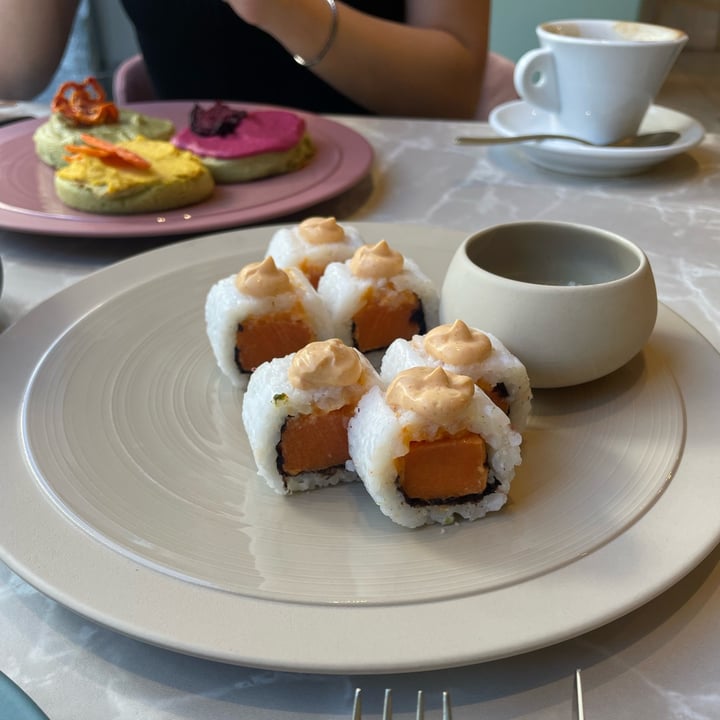 photo of Linfa Milano - Eat Different Avo No Salmon shared by @marcellatampalini on  19 Mar 2023 - review