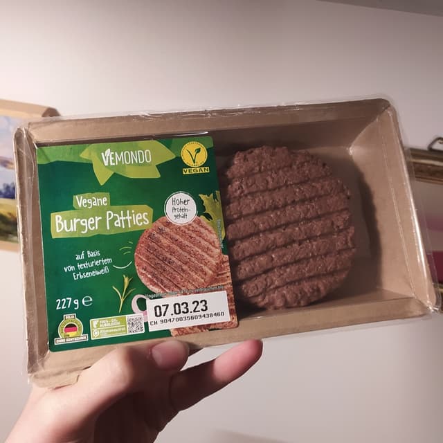 Vegane Burger Patties from Vemondo - Vegan Product Reviews & Ratings ...