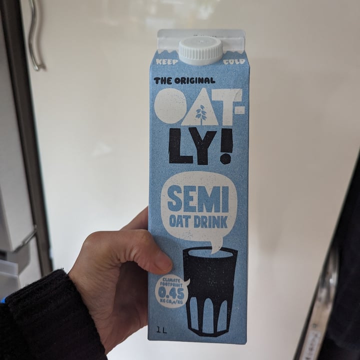 photo of Oatly Haver melk shared by @laurakantor22 on  30 Jun 2023 - review