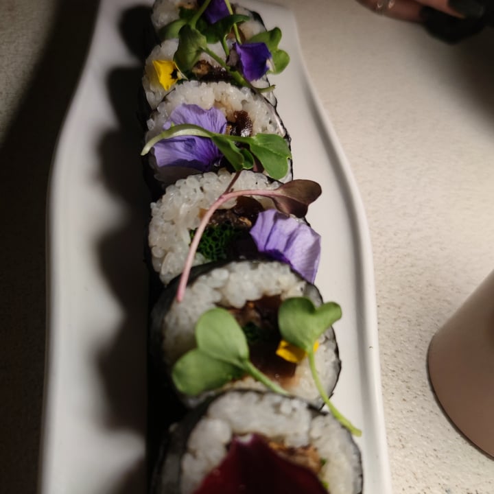 photo of MUDRÁ Plant Based - Madrid Tokyo Roll shared by @itslara on  05 Apr 2023 - review