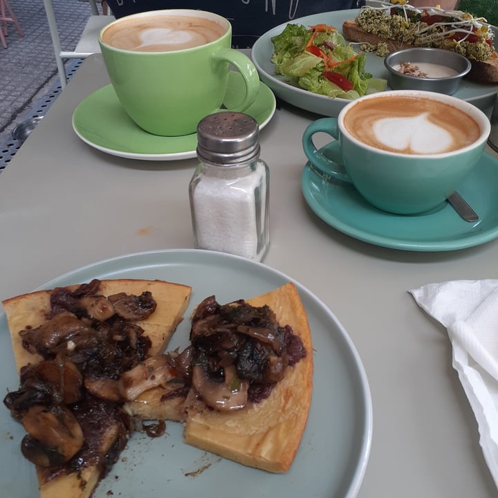 photo of DOC Café Fainá con hongos shared by @lalaveg on  13 Jan 2023 - review