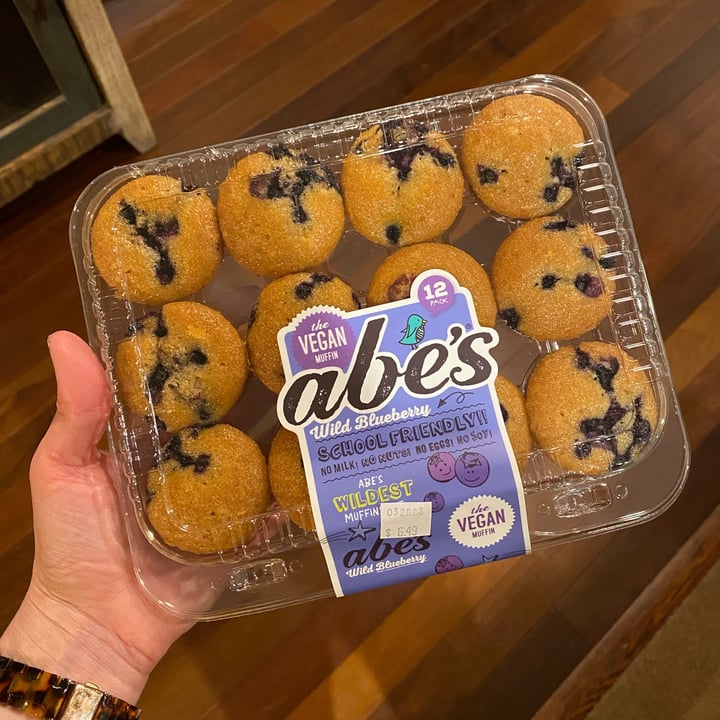 photo of Abe's Vegan Muffins Wild Blueberry Muffin shared by @catniponly on  24 Mar 2023 - review