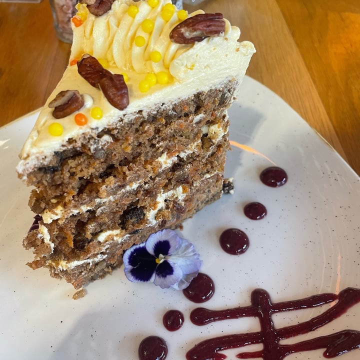 photo of Kaylee's Eatery Carrot Cake shared by @sarahjeggle on  07 Jan 2023 - review