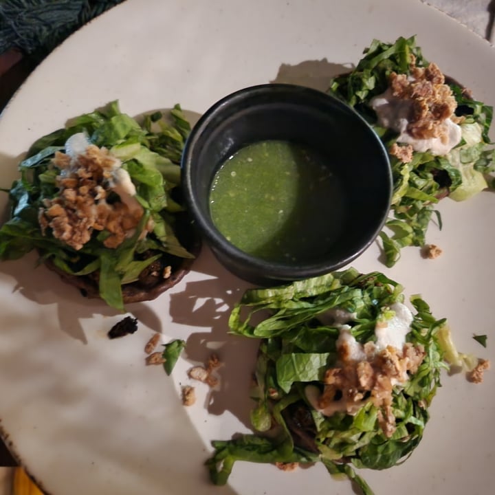 photo of Casa Vegana Mexican Green sopes shared by @gabriellademartino on  14 Apr 2023 - review