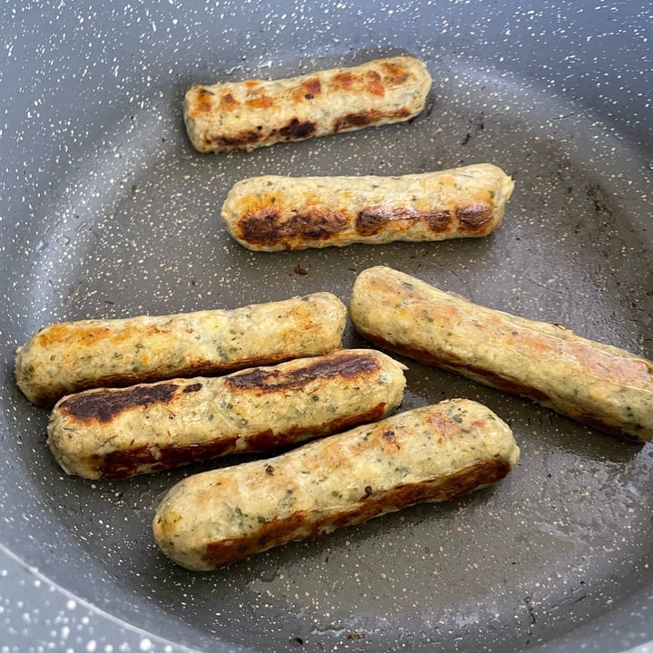 photo of Unreal Co. Chick’n Chives Vegan Sausages shared by @prishuynh on  14 Mar 2023 - review