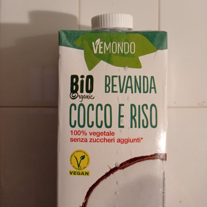 photo of Vemondo Bevanda cocco e riso shared by @francees on  04 Apr 2023 - review