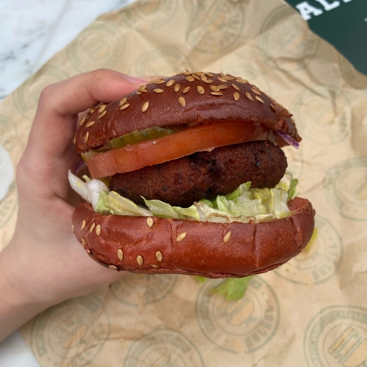 photo of VBurger Camden Beet Burger shared by @adadoglia on  28 Jul 2023 - review