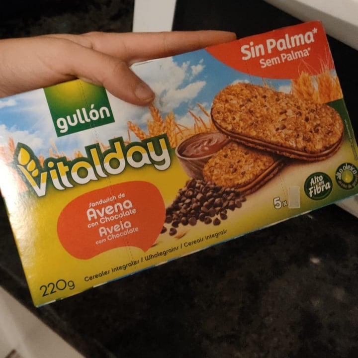 photo of Gullón Sandwich de Avena Vitalday con Chocolate shared by @claudiajarajara on  08 Jan 2023 - review