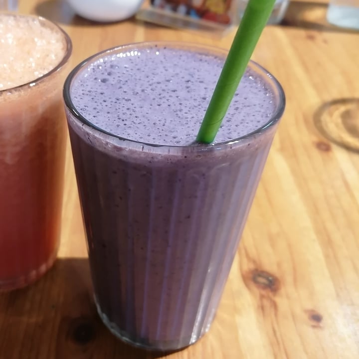 photo of Holy Cow Protein Smoothie shared by @robynellen on  03 Feb 2023 - review