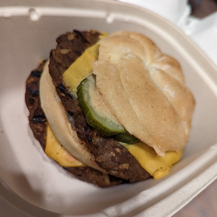 photo of Modern Love Modern Burger shared by @kornclown7 on  22 Dec 2022 - review