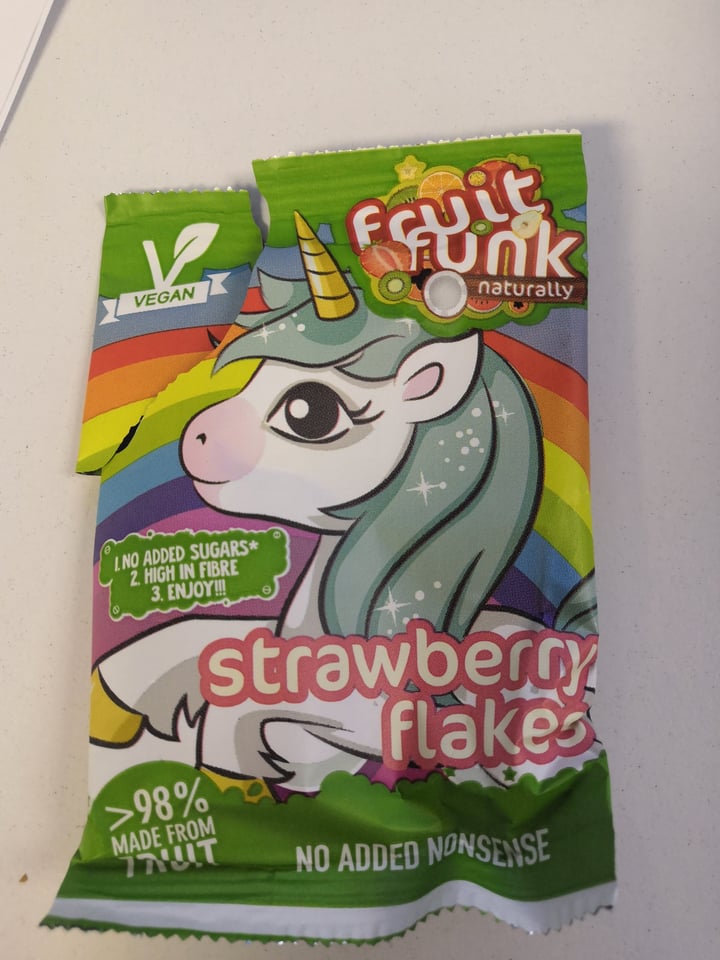 photo of Fruit funk Strawberry Flakes shared by @joanacruz on  30 Nov 2022 - review