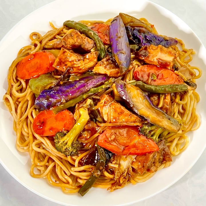 photo of Uncle Tsang's Kitchen Veggie Dan Dan Noodles shared by @pdxveg on  23 Jun 2023 - review