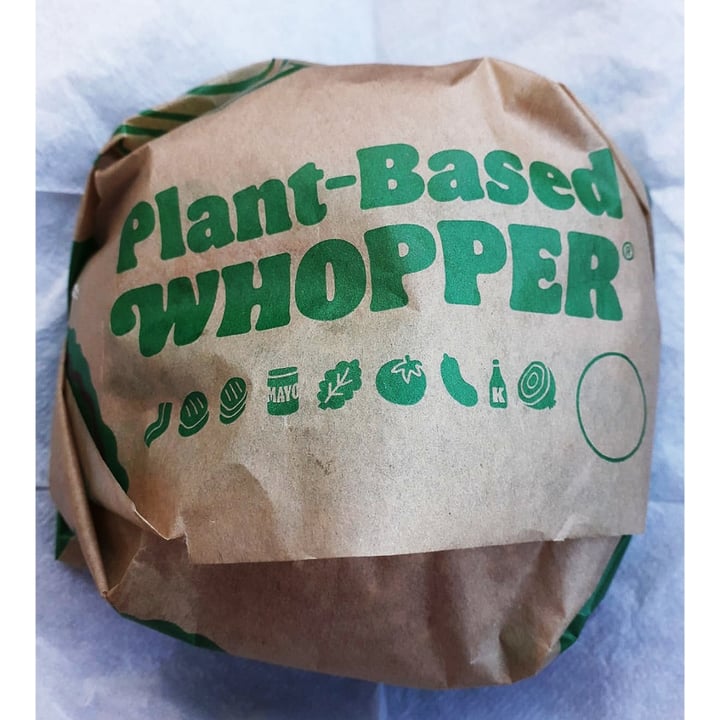 photo of Burger King Plant-based whopper shared by @luciadabramo on  12 Mar 2023 - review