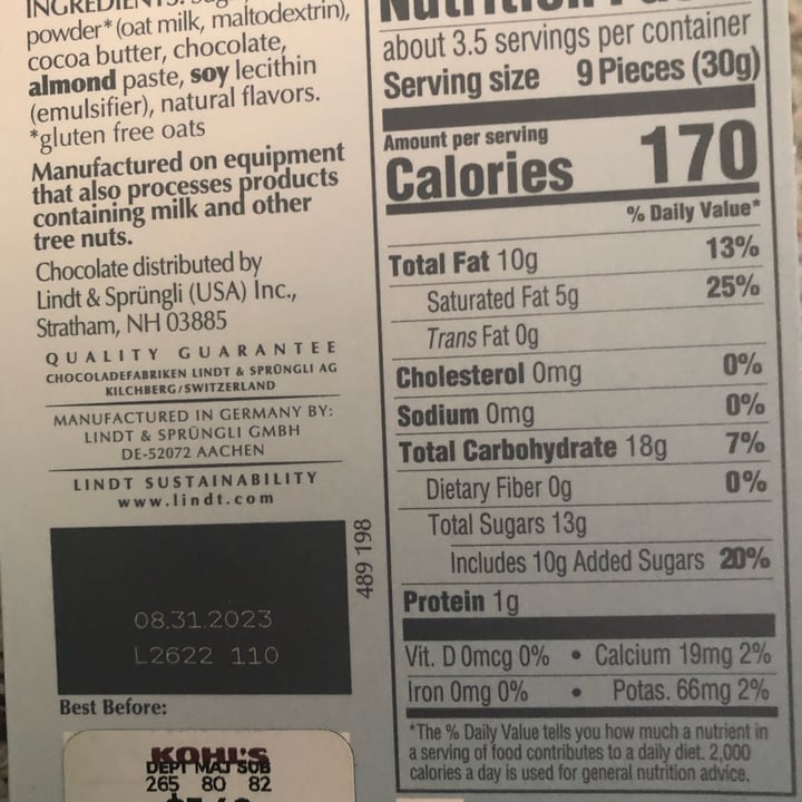 photo of Lindt Classic Recipe OatMilk Chocolate shared by @meribean on  15 Apr 2023 - review