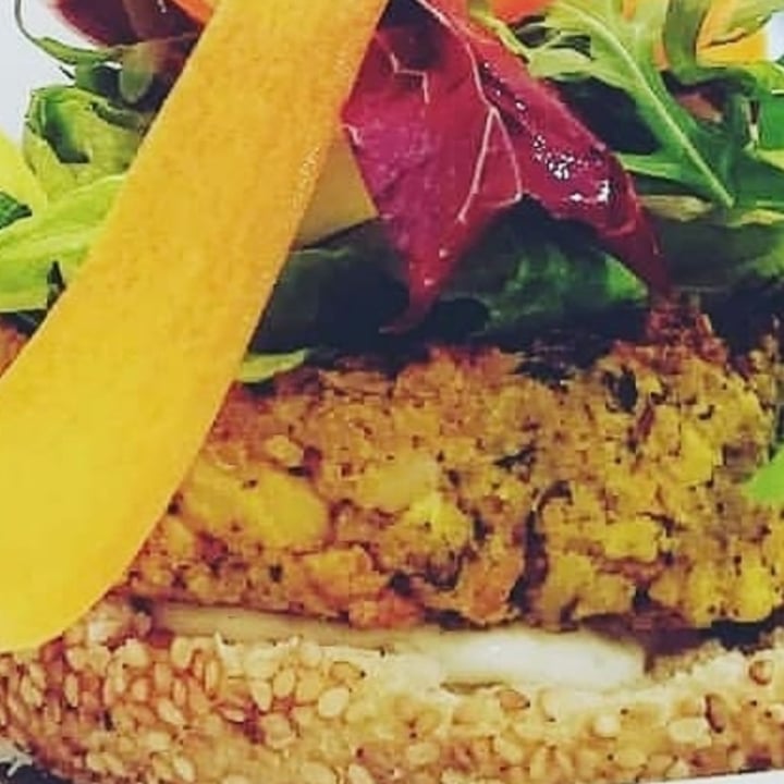 photo of Vitaminas24 Cheese Burgher Vegan shared by @billabo on  19 Apr 2023 - review