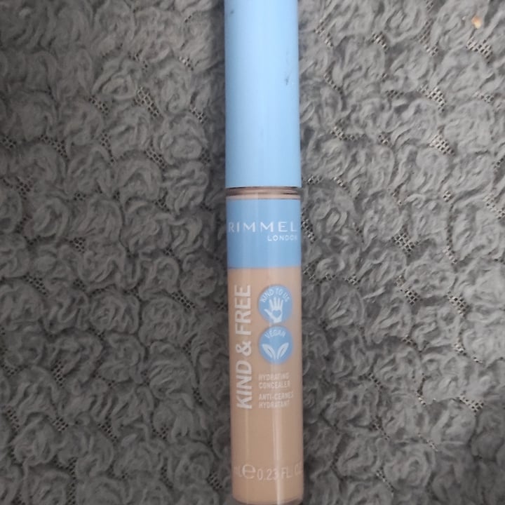 photo of Rimmel London Kind And Free Hydrating Concealer shared by @rebeca-rs on  25 Jan 2023 - review