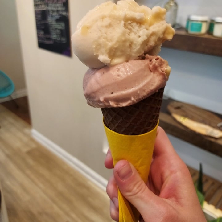 photo of Cajou Creamery Dulce De Leche Scoop shared by @onionkraut on  14 May 2023 - review