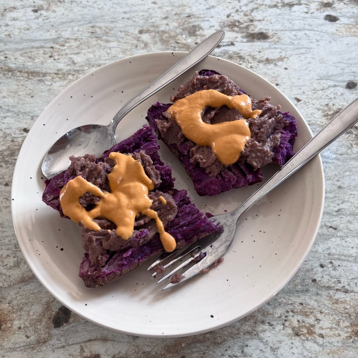 photo of Siete Family Foods Vegan Refried Black Beans shared by @dianna on  28 Mar 2023 - review