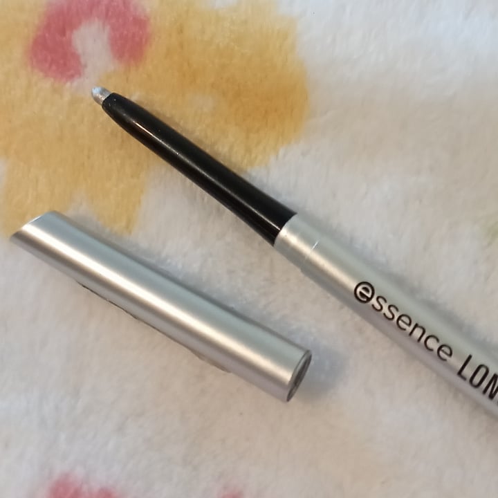 photo of Essence  Longlasting Eye Pencil - C'est la vie shared by @vessela on  22 Dec 2022 - review