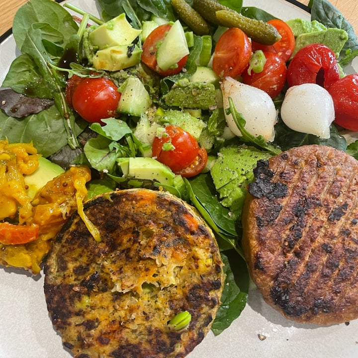 photo of Slimming World thai inspired burgers shared by @veganarian-yogi on  21 Dec 2022 - review