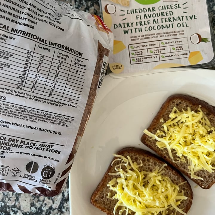 photo of Simple Truth Cheddar Style Cheese shared by @mienamoo on  31 Mar 2023 - review