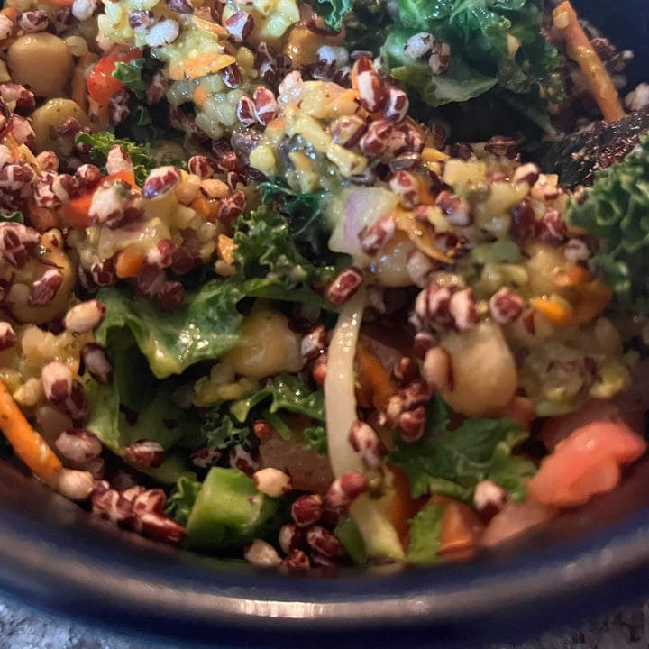 photo of Trader Joe's Chickpea, Kale, and Crispy Red Rice Salad shared by @lynnemp on  23 Mar 2023 - review